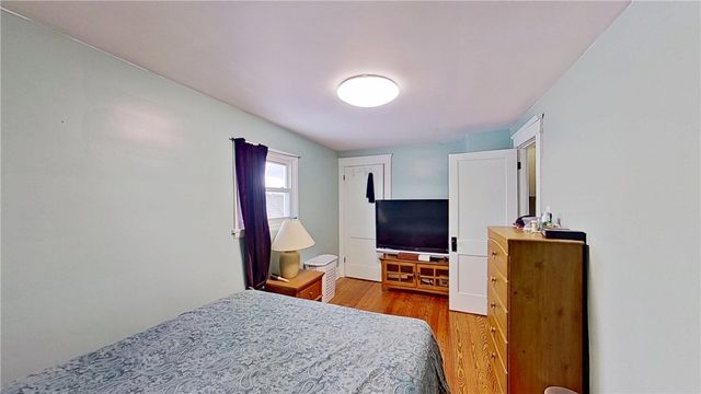 910 Temple Ave, New Castle, PA 16101