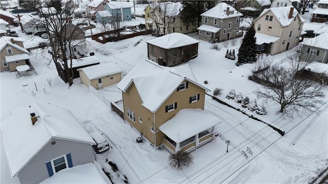 910 Temple Ave, New Castle, PA 16101