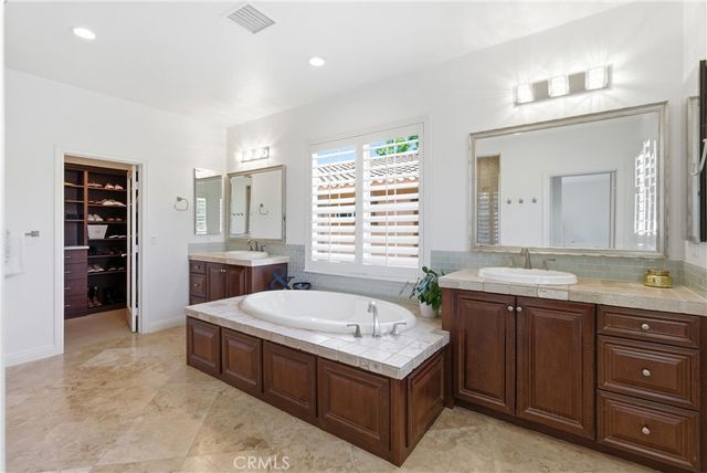 84 Summerland Cir, Aliso Viejo, CA 92656