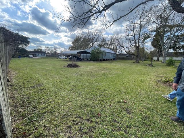 425 Carlton Street, Brazoria, TX 77422