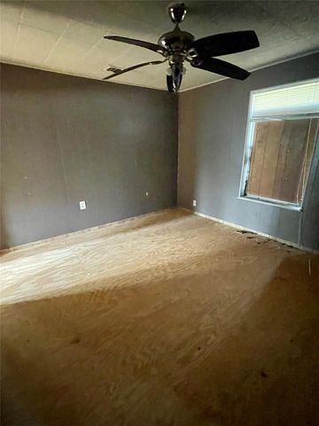 425 Carlton Street, Brazoria, TX 77422