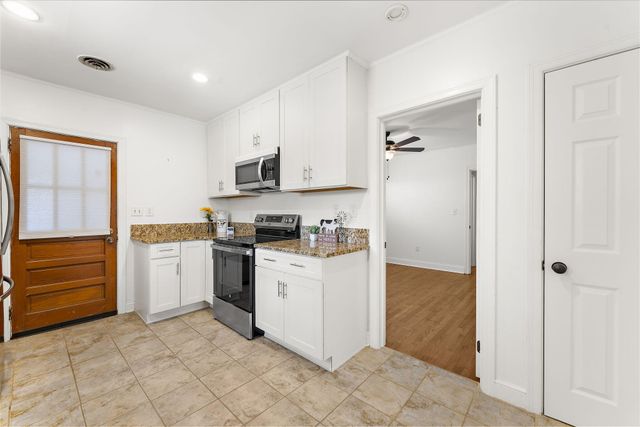 1213 Eastwood Avenue, Hanahan, SC 29410