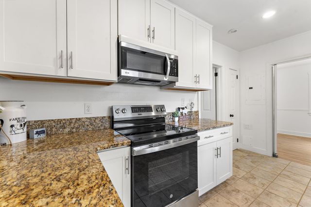 1213 Eastwood Avenue, Hanahan, SC 29410