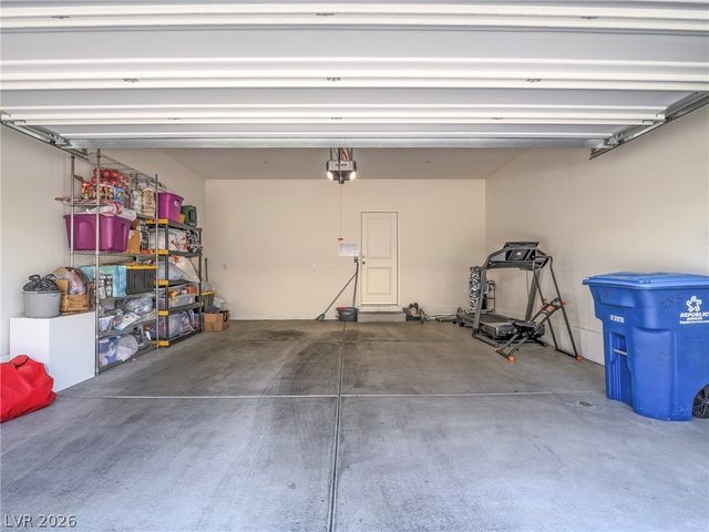 483 Waterfall Cove Court, Henderson, NV 89002