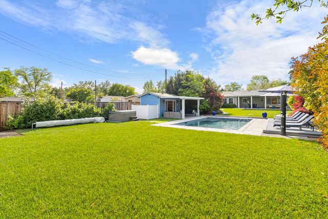 2628 Greenwood Ave, Sacramento, CA 95821