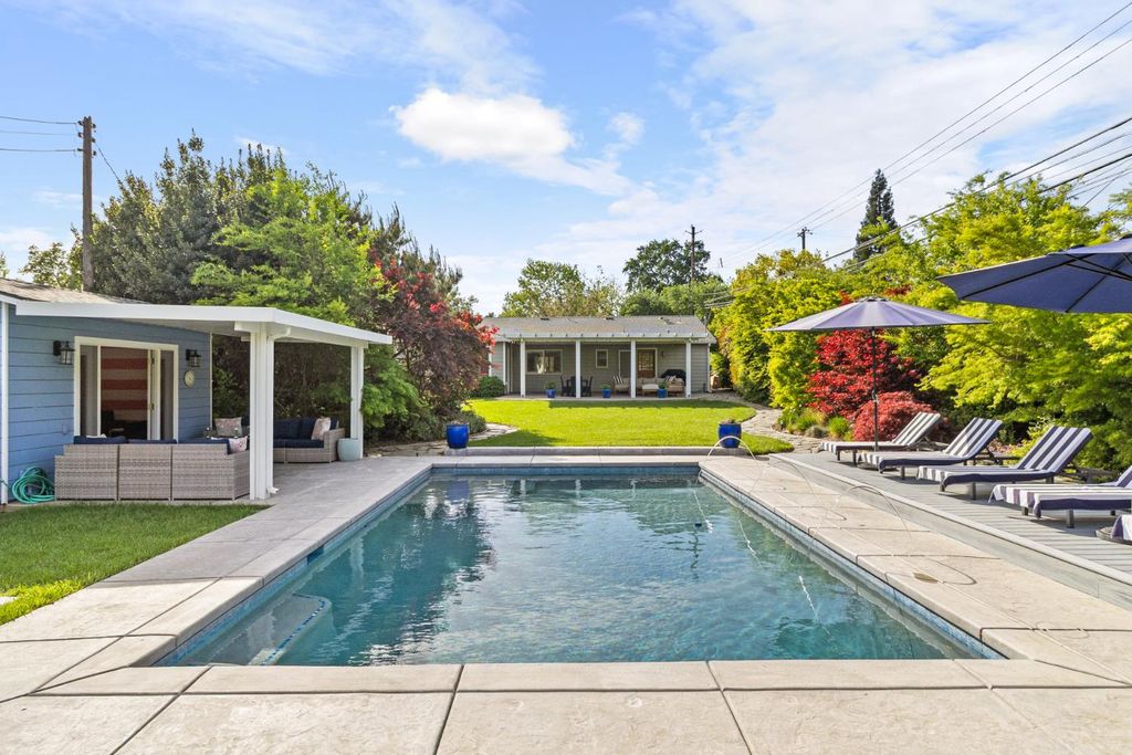 2628 Greenwood Ave, Sacramento, CA 95821