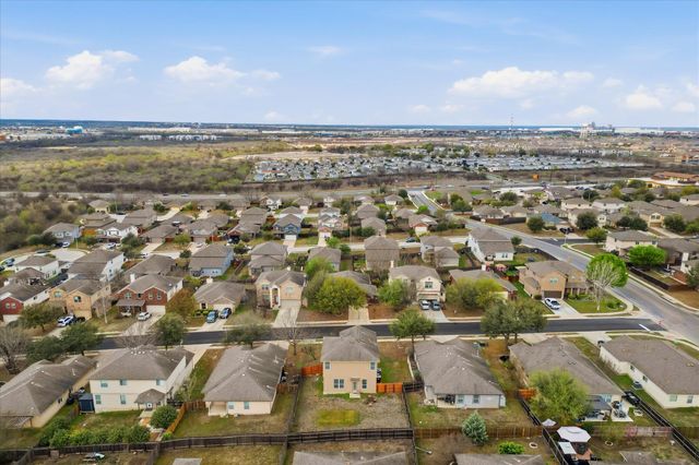 359 Bloomsbury DR, Kyle, TX 78640