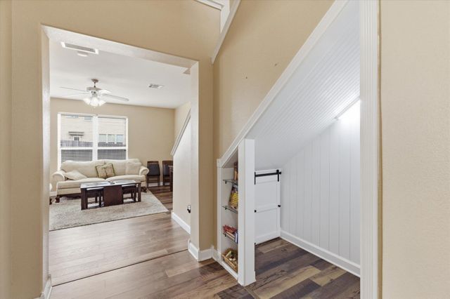 359 Bloomsbury DR, Kyle, TX 78640