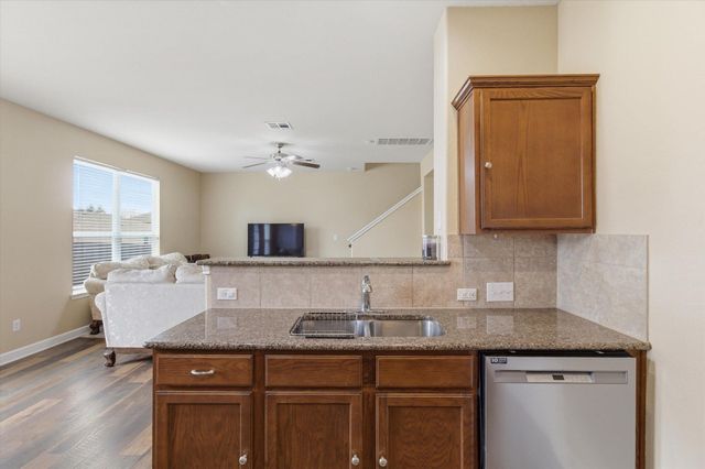 359 Bloomsbury DR, Kyle, TX 78640