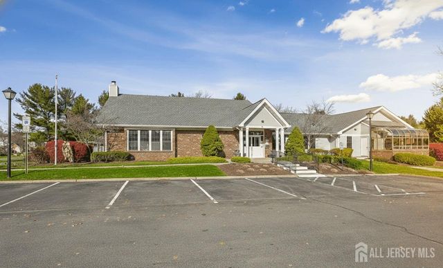 318 Wycoff Way W, East Brunswick, NJ 08816