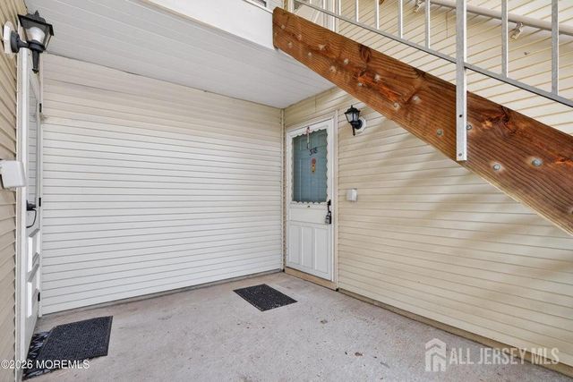 318 Wycoff Way W, East Brunswick, NJ 08816