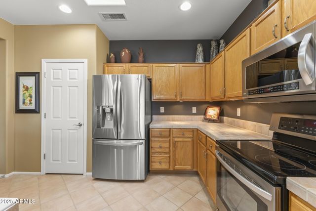 15943 W WILDFLOWER Drive, Surprise, AZ 85374