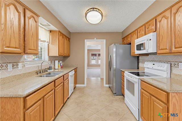 306 Southwick Circle, Seguin, TX 78155