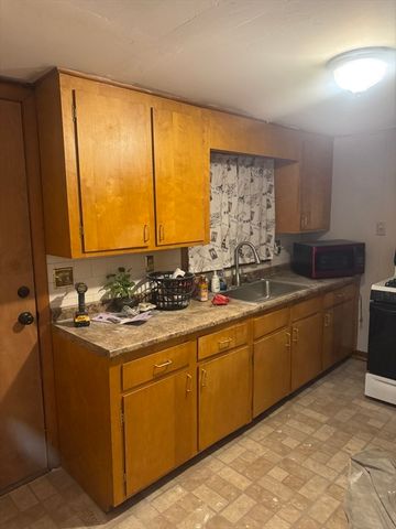 3 Kent Terr 1, Saugus, MA 01906