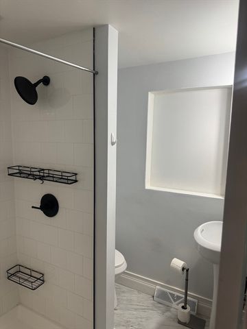 3 Kent Terr 1, Saugus, MA 01906