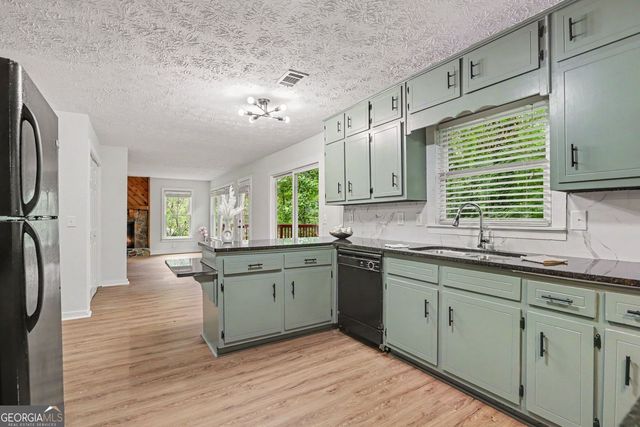 5148 Rocky Glen, Stone Mountain, GA 30088