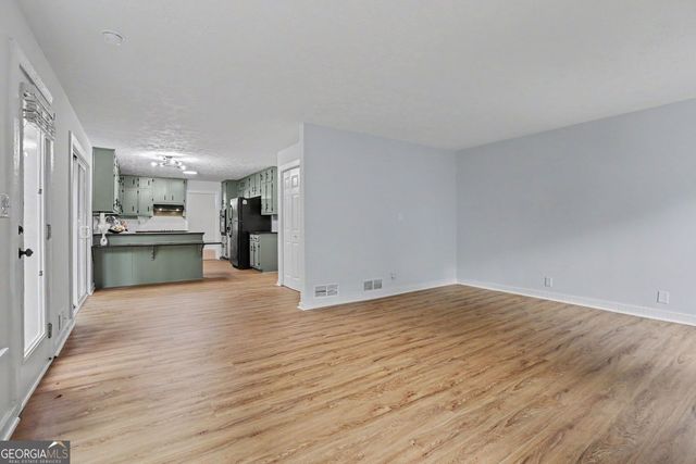 5148 Rocky Glen, Stone Mountain, GA 30088