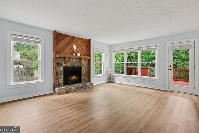 5148 Rocky Glen, Stone Mountain, GA 30088