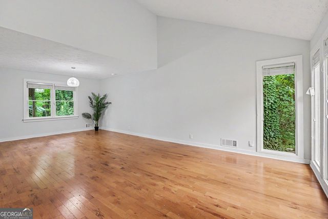 5148 Rocky Glen, Stone Mountain, GA 30088