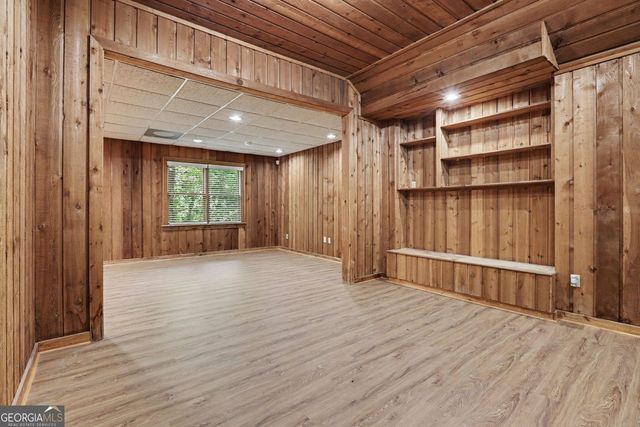 5148 Rocky Glen, Stone Mountain, GA 30088