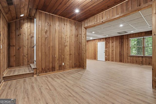 5148 Rocky Glen, Stone Mountain, GA 30088