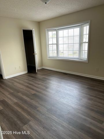 1119 Grovemont Drive J6, Greenville, NC 27834