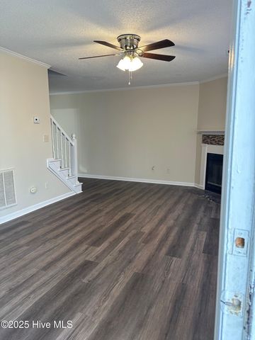 1119 Grovemont Drive J6, Greenville, NC 27834