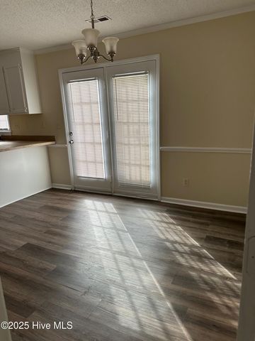 1119 Grovemont Drive J6, Greenville, NC 27834