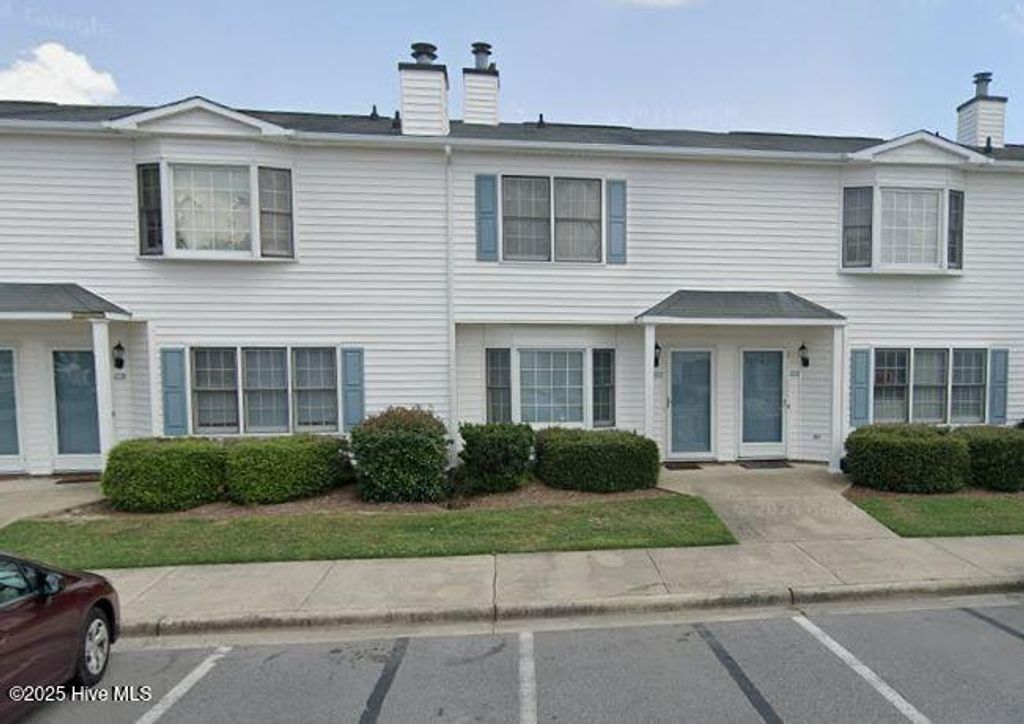 1119 Grovemont Drive J6, Greenville, NC 27834