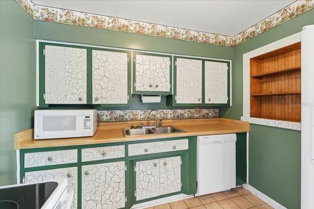 524 VICTORIA BOULEVARD, Auburndale, FL 33823