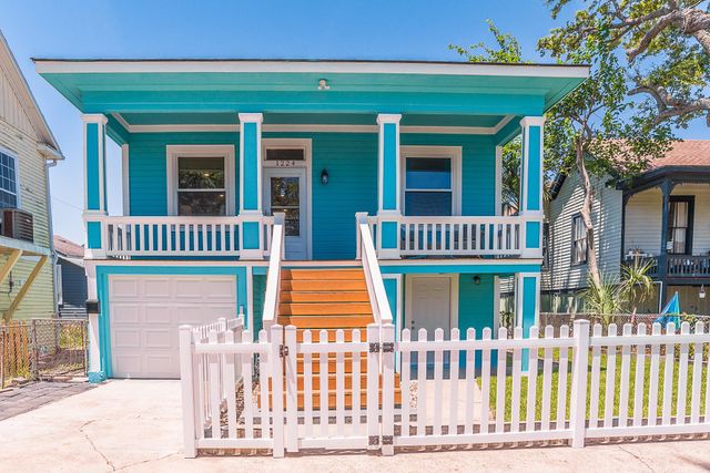 1224 Avenue K, Galveston, TX 77550