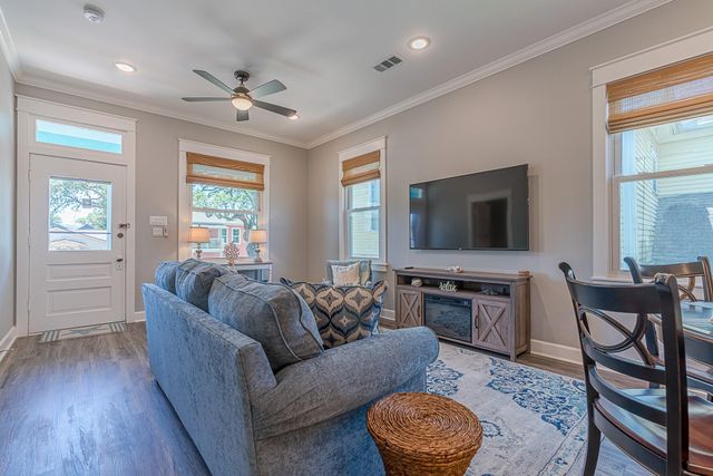 1224 Avenue K, Galveston, TX 77550