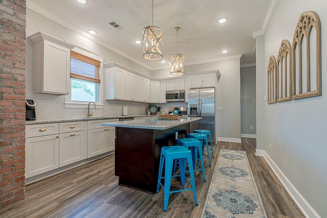 1224 Avenue K, Galveston, TX 77550