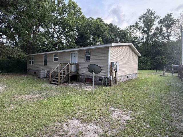 153 Rhodes Rd., Conway, SC 29526