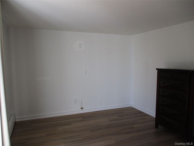 39 Split Cedar Drive, Islandia, NY 11749