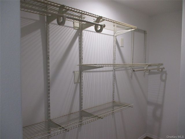 39 Split Cedar Drive, Islandia, NY 11749