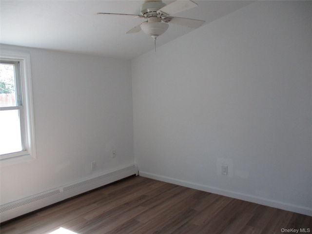 39 Split Cedar Drive, Islandia, NY 11749