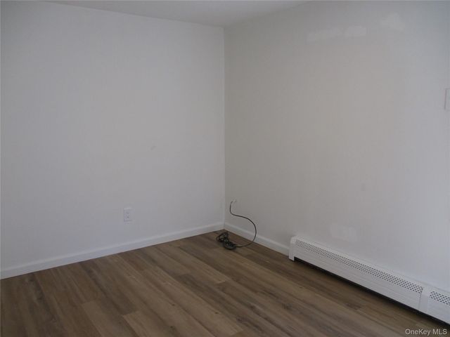 39 Split Cedar Drive, Islandia, NY 11749