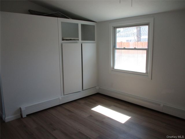 39 Split Cedar Drive, Islandia, NY 11749