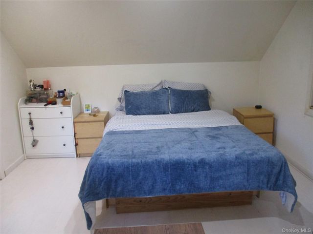 39 Split Cedar Drive, Islandia, NY 11749