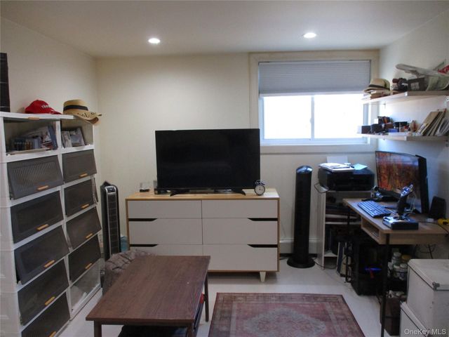 39 Split Cedar Drive, Islandia, NY 11749