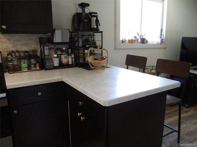 39 Split Cedar Drive, Islandia, NY 11749