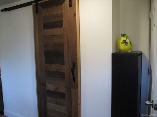 39 Split Cedar Drive, Islandia, NY 11749