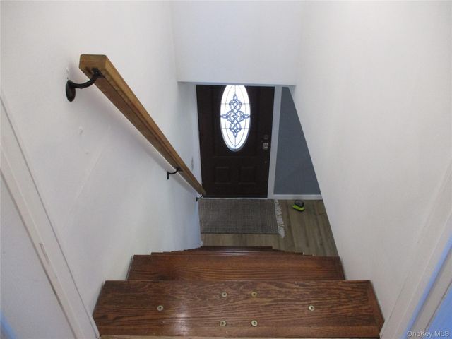 39 Split Cedar Drive, Islandia, NY 11749