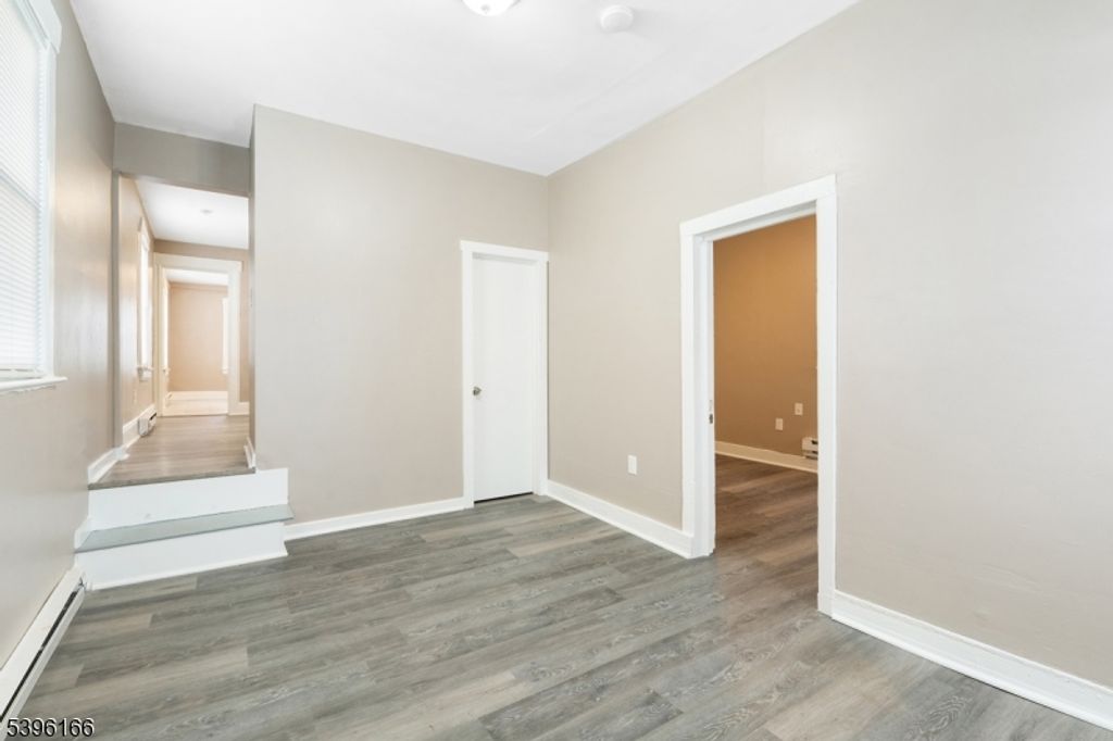 52 S State St, Hackensack City, NJ 07601