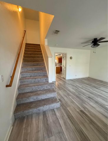 102 Oak Valley Cir, Smyrna, TN 37167