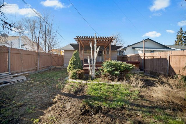 1710 1st Street South, Nampa, ID 83651