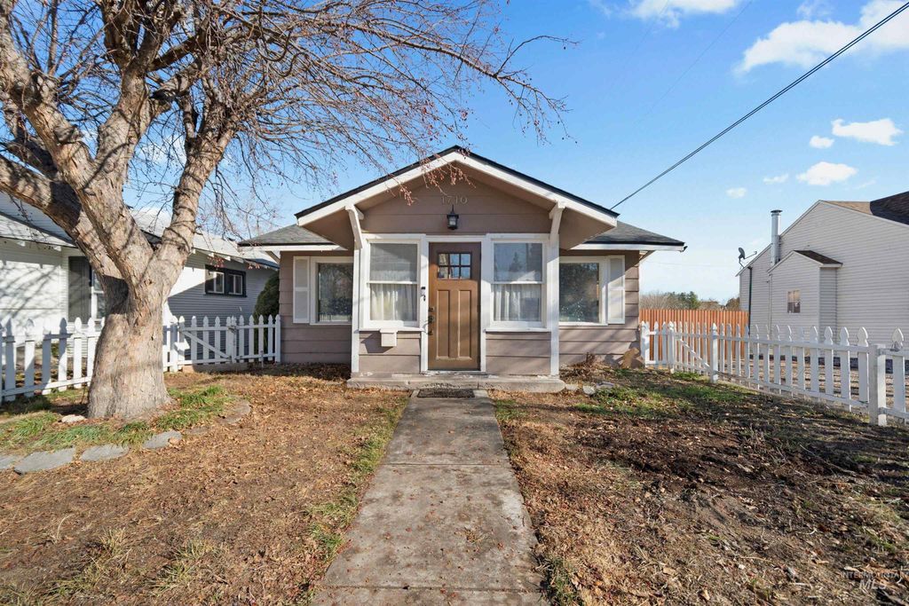 1710 1st Street South, Nampa, ID 83651