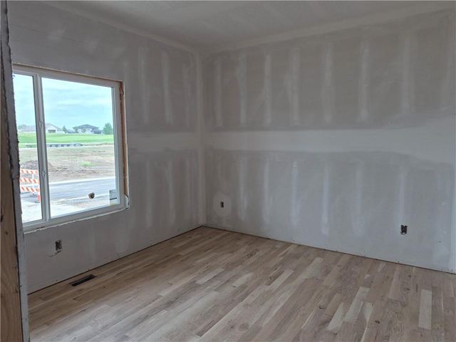 4374 Tee Box Drive, Basehor, KS 66007