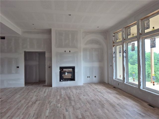 4374 Tee Box Drive, Basehor, KS 66007